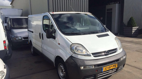 Centuri siguranta fata Opel Vivaro 2006 duba 1.9 dci