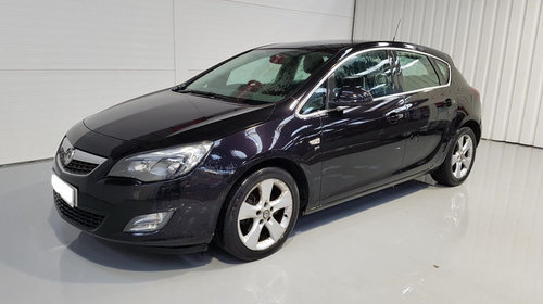 Centuri siguranta spate Opel Astra J 2010 Hatchback 1.7 CDTi