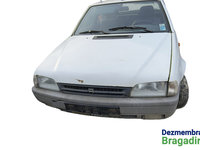 Cheder pe caroserie usa fata dreapta Dacia Super nova [2000 - 2003] liftback 1.4 MPI MT (75 hp) Cod motor: E7J-A2