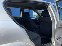 Cheder pe caroserie usa spate dreapta (*pe cadrul usii) Opel Astra H [facelift] [2005 - 2015] Hatchback 5-usi 1.4 ecoFLEX MT (90 hp)