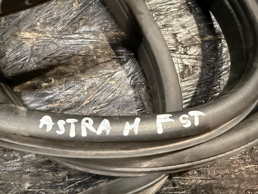 Cheder stanga fata Opel Astra H - imagine 2