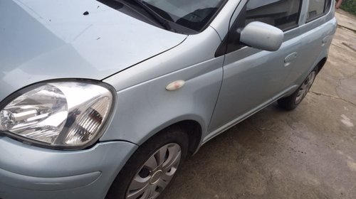 Cheder usa Toyota Yaris an 2004