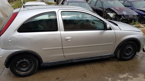 Chedere Opel Corsa C 2004 HATCHBACK 1,2B