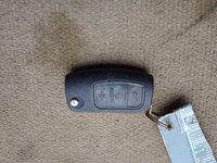 Cheie cu telecomanda Ford 3 butoane Focus 4D-63 80 BIT 433 SH