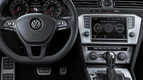 Cheie demontarea radioului VW Passat B8