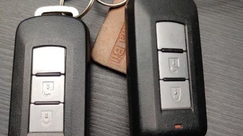 Cheie Mitsubishi 3 butoane Keyless Smart Key 