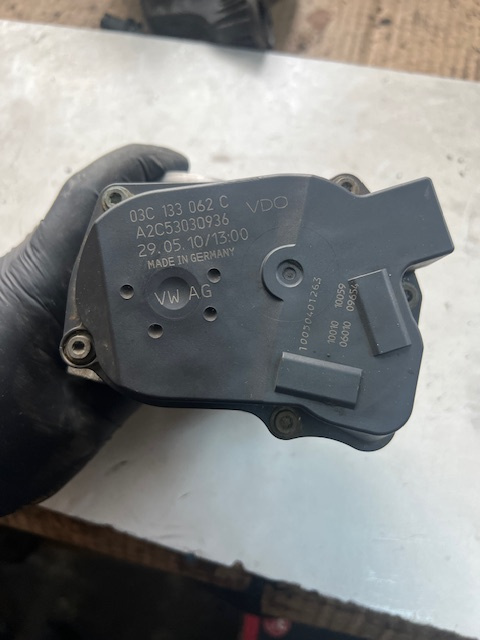 Clapeta acceleratie 03C 133 062C 03C 133 062C 03C 133 062C Seat Ibiza 4 6J [2008 - 2012] ST wagon 1.4 MPI MT (85 hp) Seat Ibiza 2010 break 1.4 16v 63kw argintiu cod culoare LS7Y,cod motor CGGB,cutie de viteze manuala in 5 trepte cod LVE