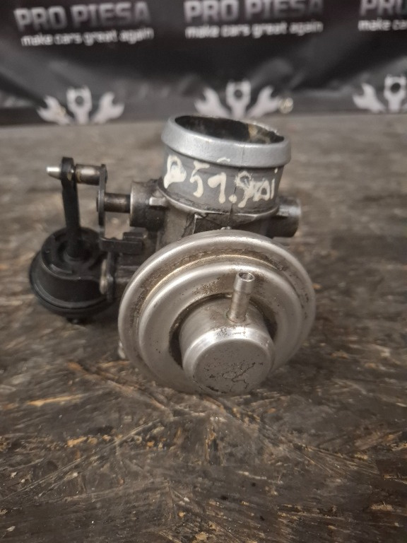 Clapeta acceleratie 1.9 tdi ATJ AJM Passat B5 Bora Octavia - imagine 1