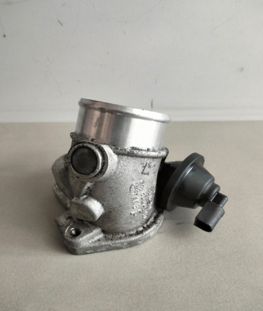 Clapeta acceleratie 2.5 tdi, AFB 8D0145950C Audi A