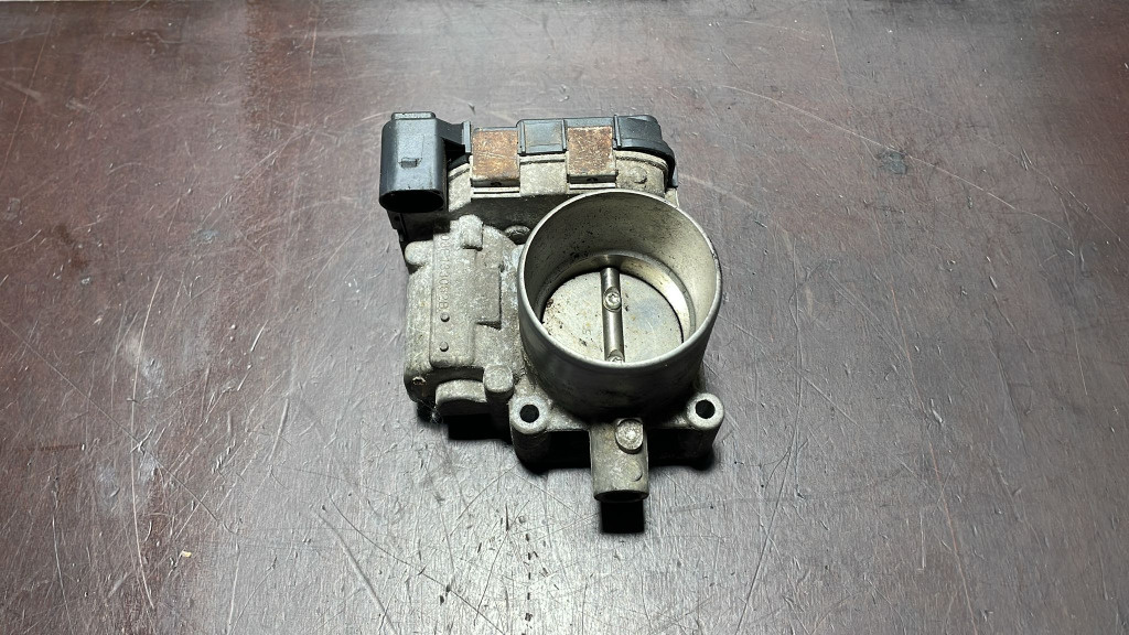Clapeta acceleratie cod 03F133062B , 03F