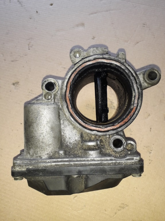 Clapeta Acceleratie Passat B7 combi 2.0 CFFB, 140cp, Euro 5 NEGRU LC9X 03L128063R relist