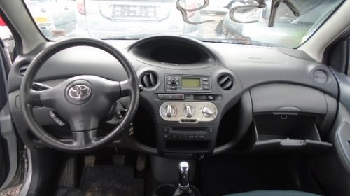 Clapeta acceleratie Toyota Yaris 2005 hatchback 1,3 benzina