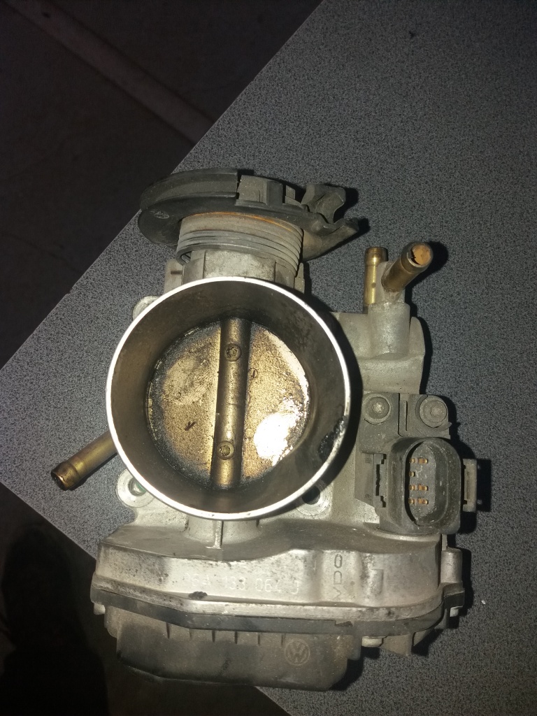 Clapeta acceleratie VW/Audi 1.4 MPI cod 06A133064 J