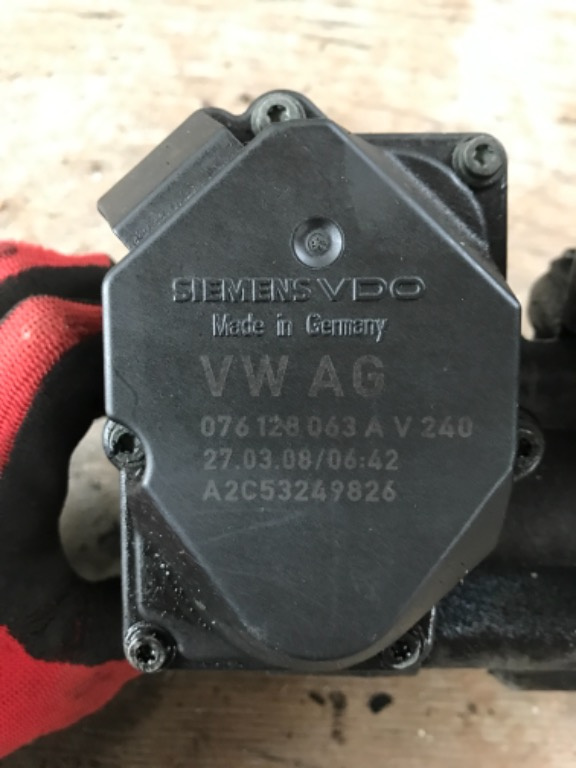 Clapeta acceleratie VW T5 / Crafter 2.5diesel, cod: 076128063A ; A2C53249826