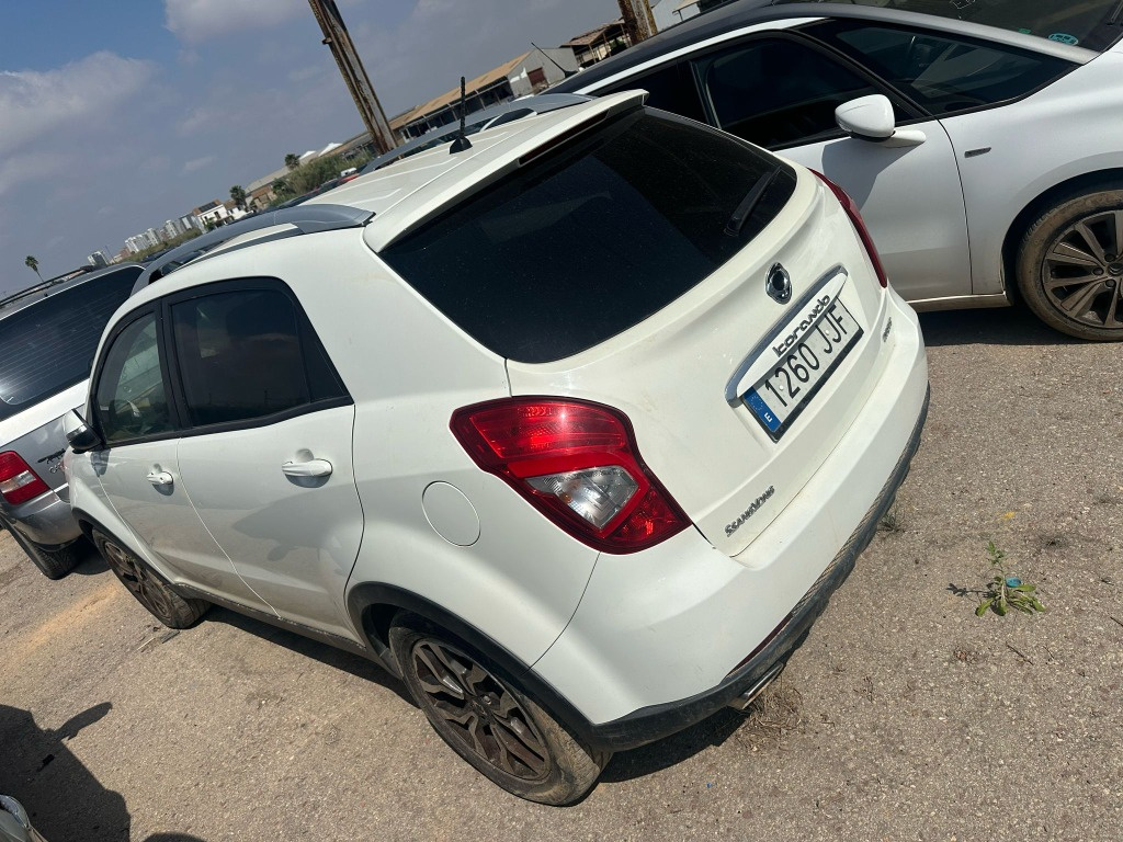 Claxon SsangYong Korando 2016 HATCHBACK 