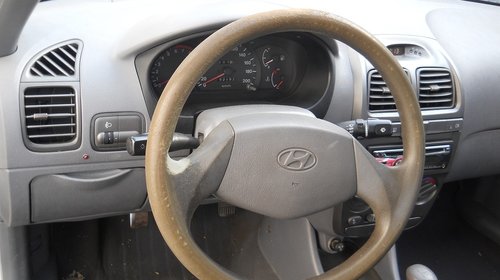 Coloana directie Hyundai Accent an 2003