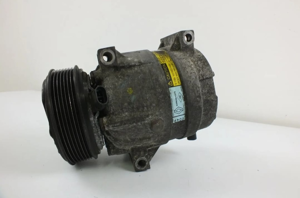 Compresor 1.9 dci fabricatie 2009 oem cod 8200343375 pt Renault Megane Combi