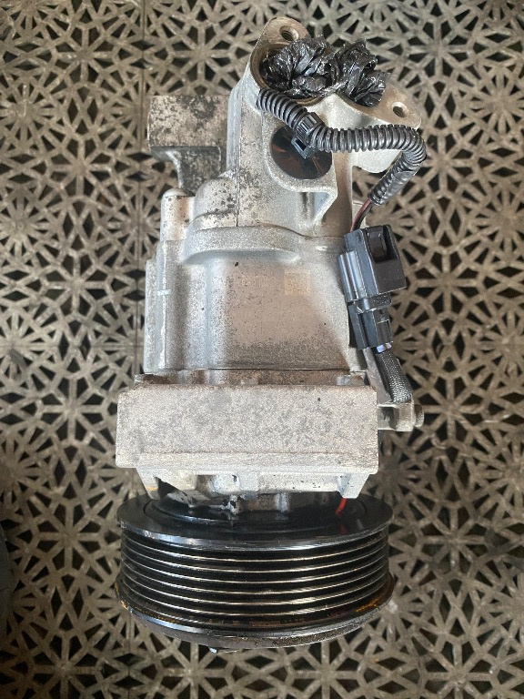 Compresor AC 0.9 TCE Dacia Logan cod 926