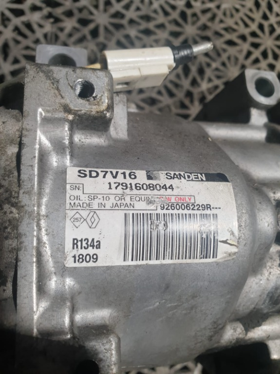 Compresor AC 1.5 DCI cod 926006229R Daci