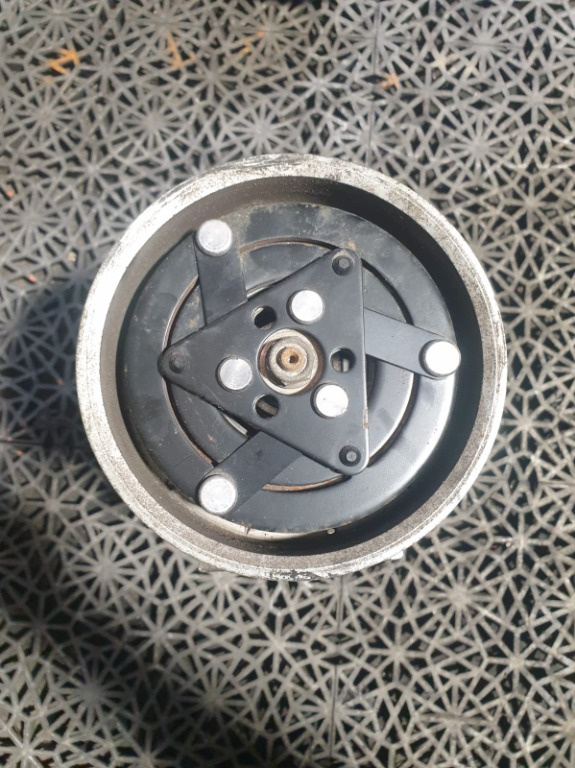 Compresor AC 1.5 DCI cod 926006229R Daci