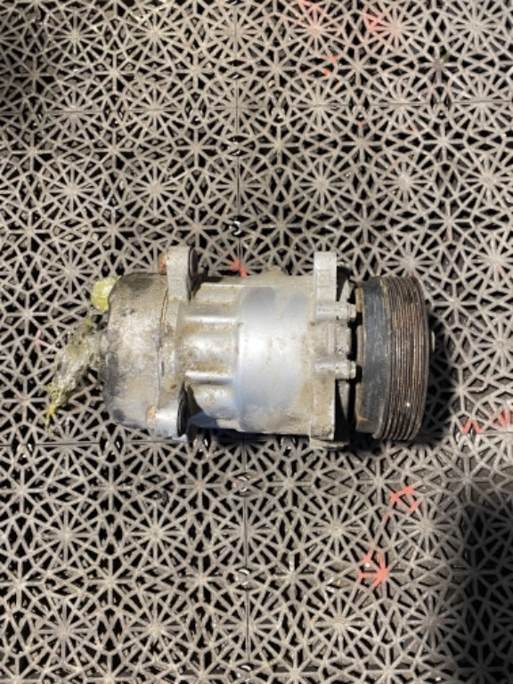 Compresor AC 1.9 TDI AXR Audi A4 an 1998