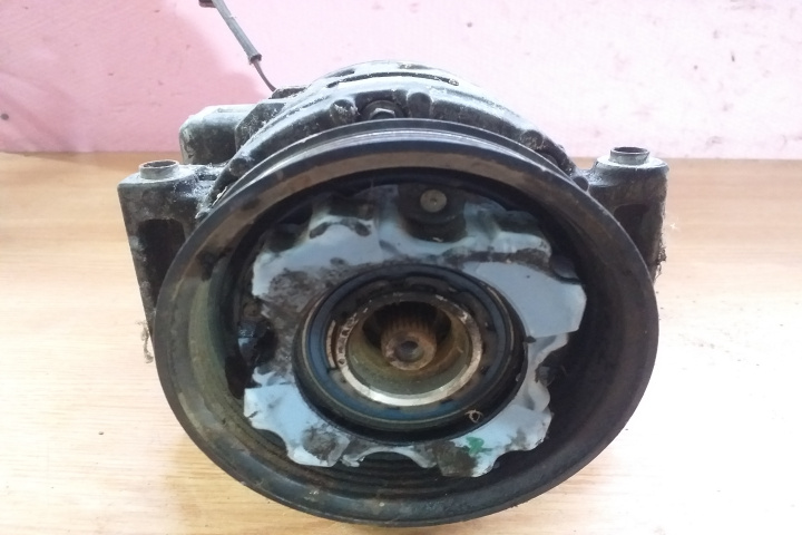 Compresor AC 4E0260805C Audi A8 D3 4E 4.