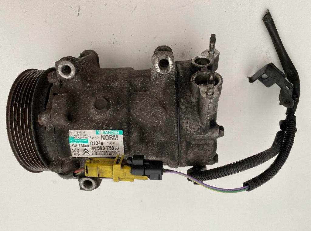 Compresor AC 9HZ 1.6 hdi an fab 2004- 2010 cod 9659875880 compresor ac euro4 pt Peugeot 407