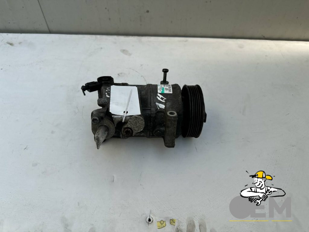 Compresor ac Audi A3 8p 2.0 Tdi an 2012 CFHB cod piesa 5N0820803