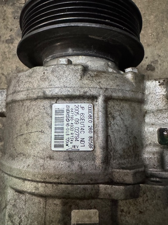 Compresor ac audi a4 b7 2.0 tdi bpw 140 cai cod 8e0260805bf