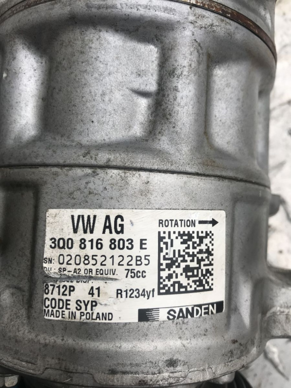 Compresor AC Audi VW A4 A5 A6 Q5 COD- 3Q