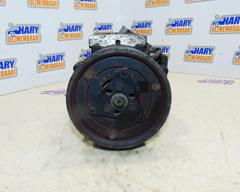 Compresor AC avand codul 8200866440 pentru Dacia Logan