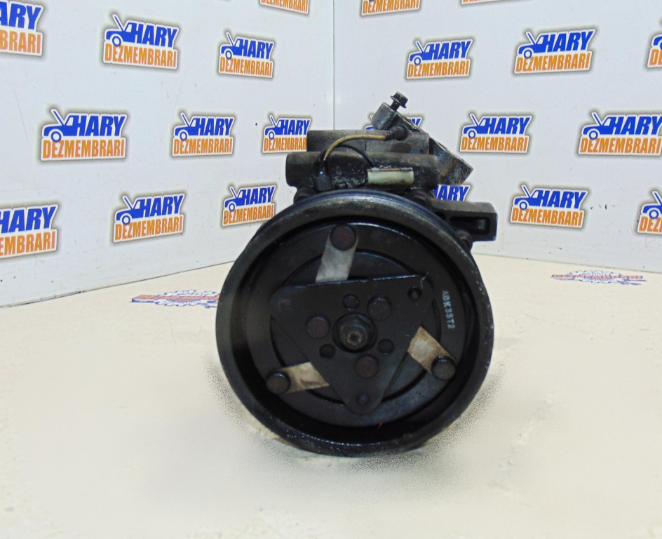 Compresor AC avand codul original -8200315744- pentru Renault Megane 2 2004