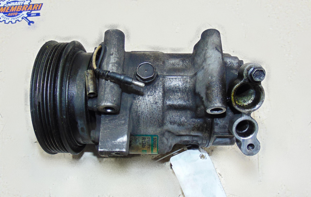 Compresor AC avand codul original -82003