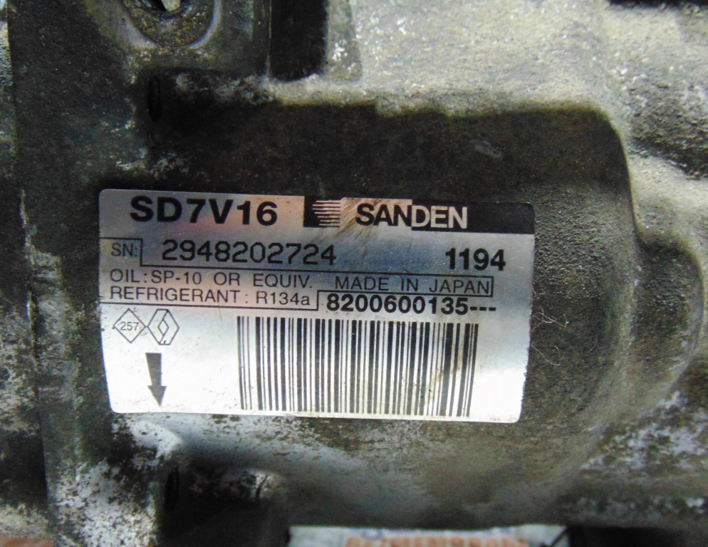 Compresor AC avand codul original -82006