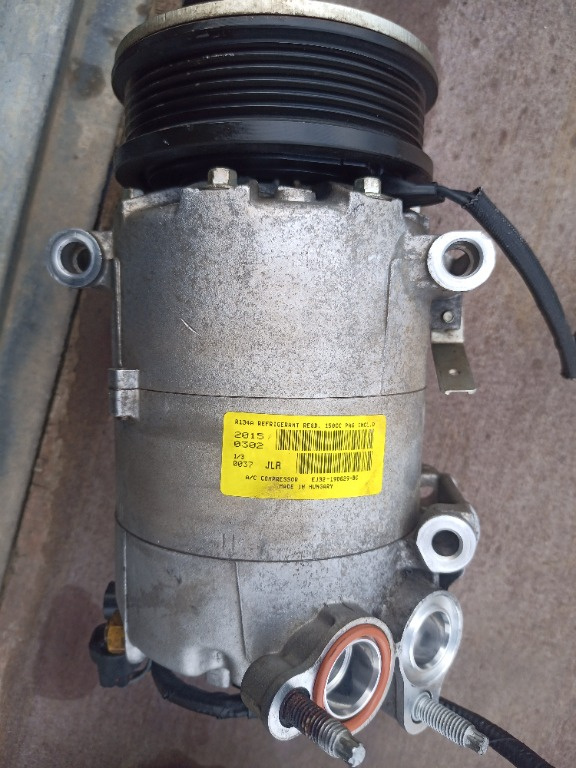Compresor AC avand codul original -EJ32-19D629-BC-