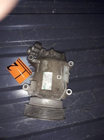 Compresor AC cod8200866440 - Renault clio 3, 1.2 an 2008