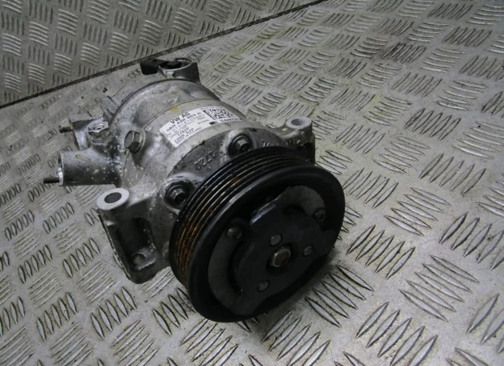 Compresor ac CYV 1.2 tsi an fab 2013-201