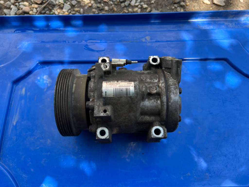 Compresor ac Dacia Logan 1 ( 1.4, 1.5, 1.6) cod 8200526884