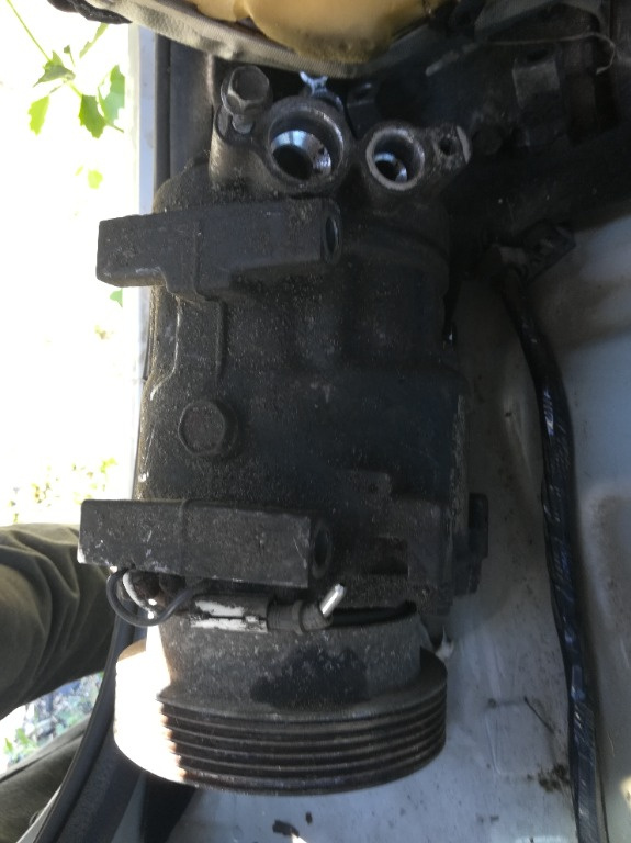 Compresor Ac dacia Logan 1 motor 1.4mpi,