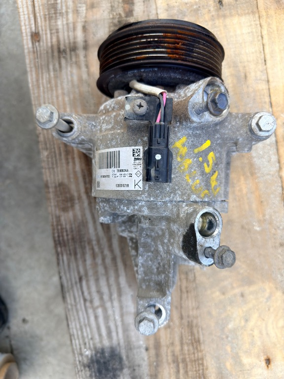 Compresor AC Dacia / Renault 1.5 dCi Adblue / Bluedci Euro 6 Logan 2 / Duster / Sandero 2 / 926001571R