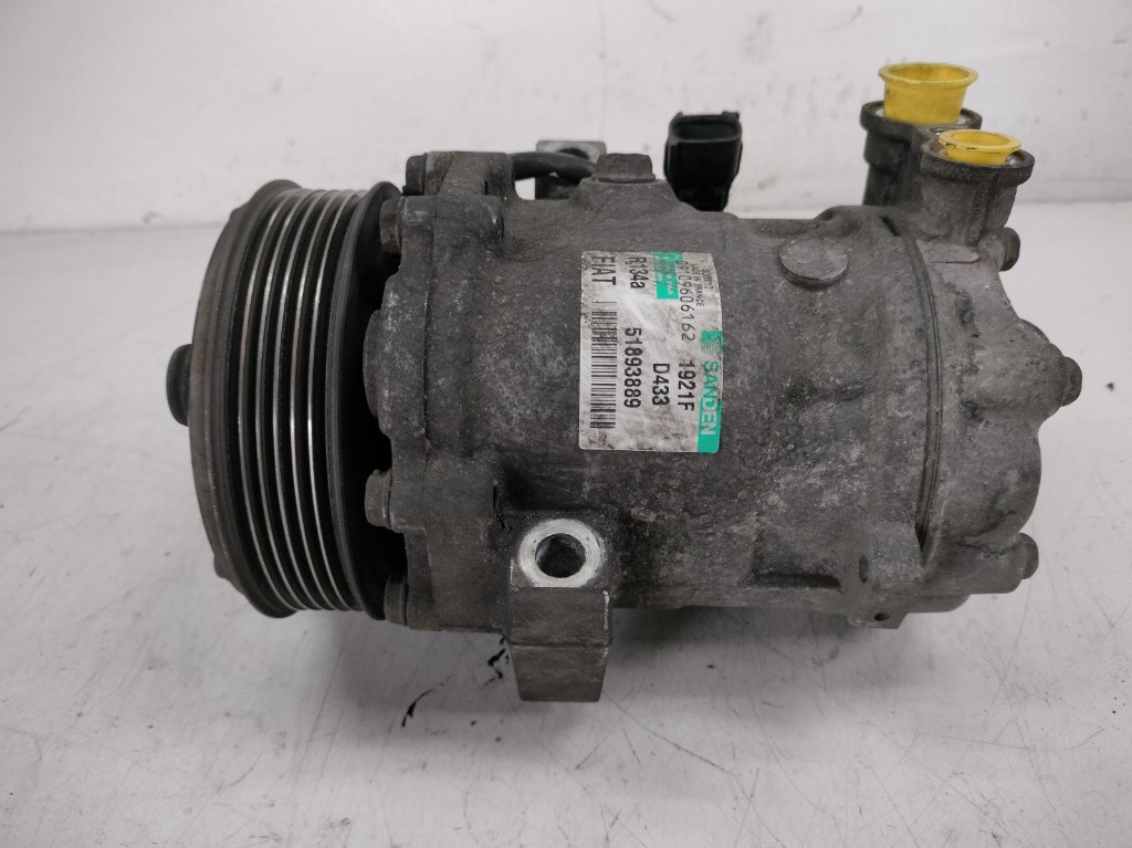 Compresor AC Fiat Grande Punto 1.3 JTD cod 51893889 Piesa este originala si functionala, in stare buna