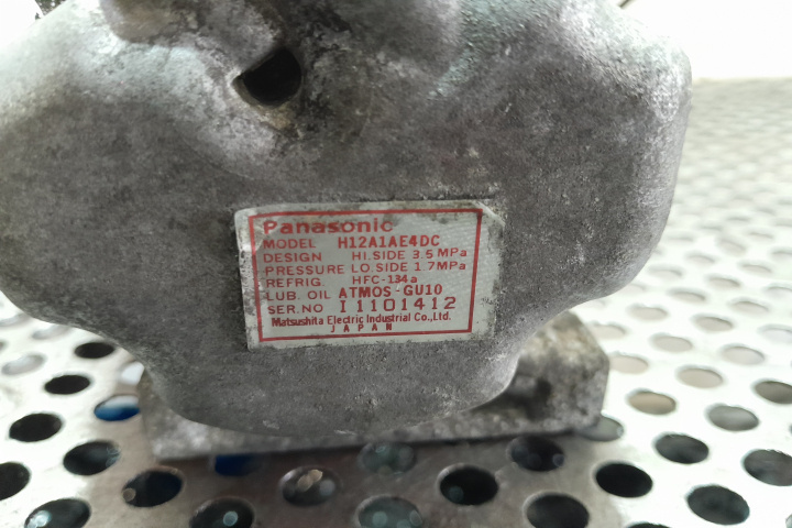 Compresor AC H12A1AE4DC H12A1AE4DC Mazda