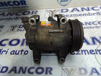 COMPRESOR AC NISSAN PRIMERA 1.6i COD 926009F511 AN 2002/2007