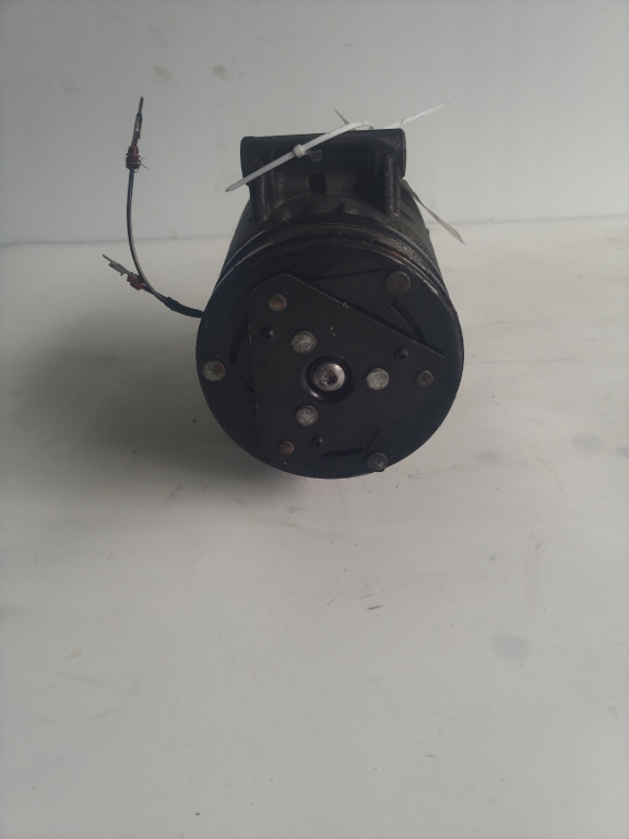 Compresor ac Opel Astra an 2010 A17 XER cod piesa 401351739