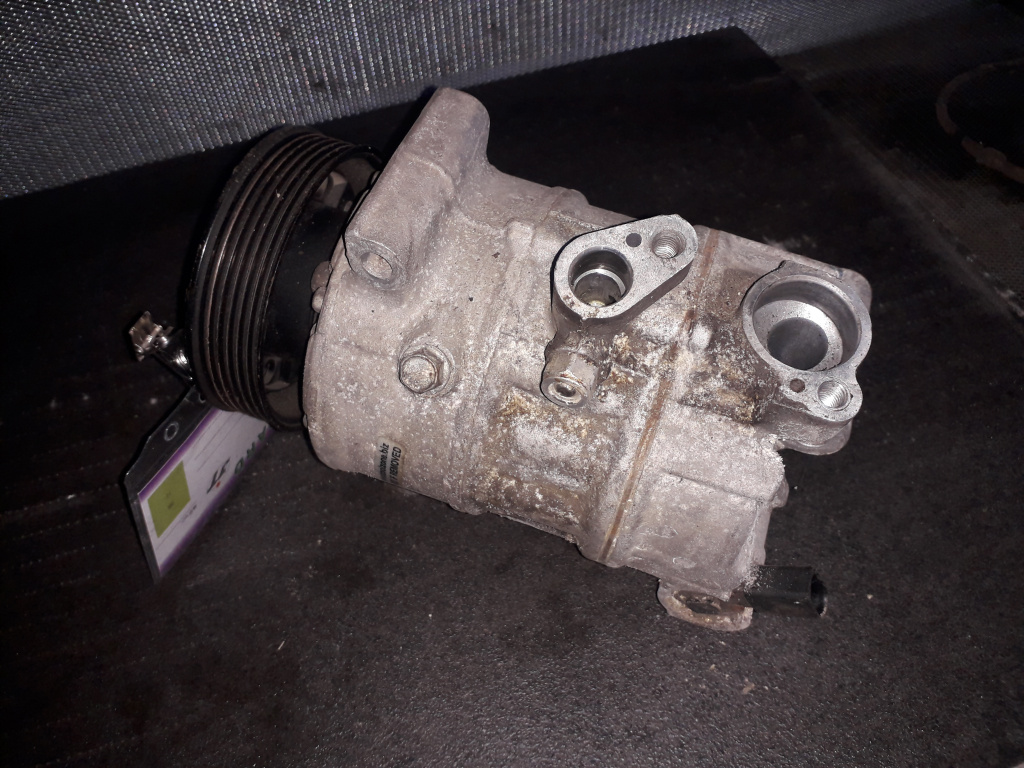 Compresor AC Passat B7 combi 2.0 CFFB, 1