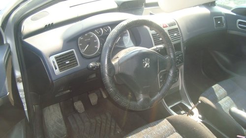 Compresor ac Peugeot 307 motor 1.4 hdi 8hz din 2003