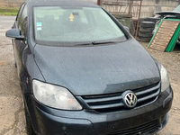 Compresor AC Volkswagen VW Golf 5 [2003 - 2009] Cross minivan 5-usi 1.9 TDI MT (105 hp) Dezmembrez Golf 5 Plus 2008,1.9 tdi 105cp cod motor BXE,cutie manuala in 5 trepte JCX,culoare LC5F