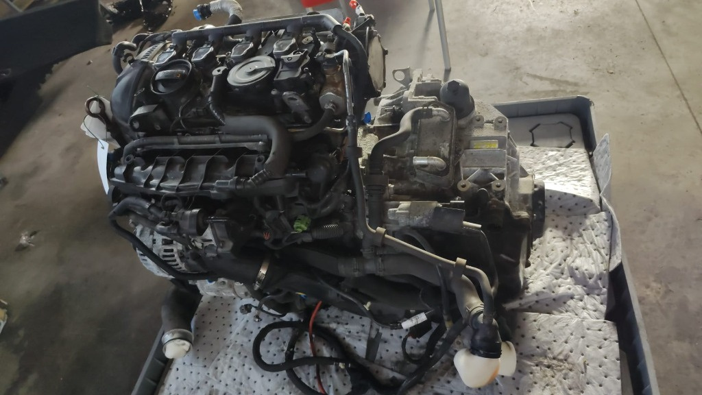 Compresor AC Vw Passat CC 2.0 TSI cod motor CCZA ,transmisie automata MLZ , an 2010 cod 1K0820808A