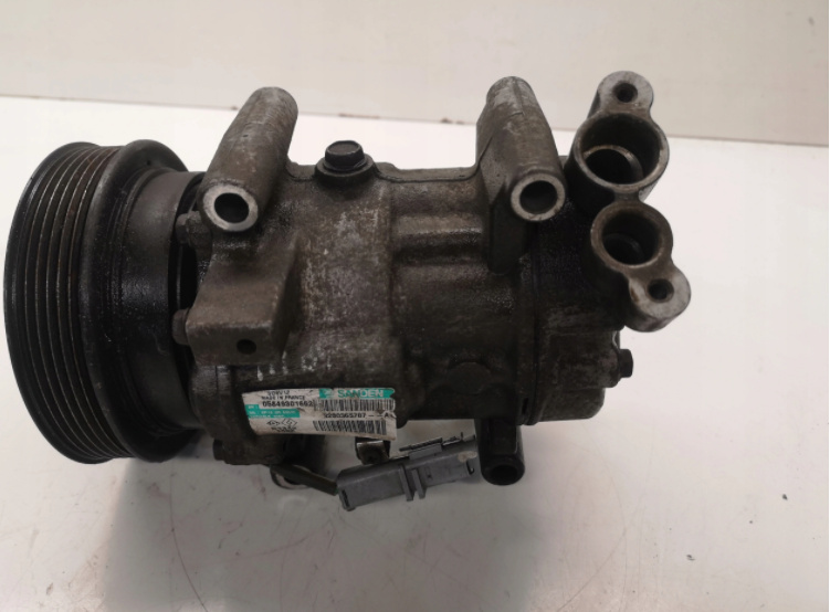 Compresor aer conditionat 1.5 dci -1.2 compatibil RENAULT MODUS fabricatie 2005-2009 cod compresor 8200365787