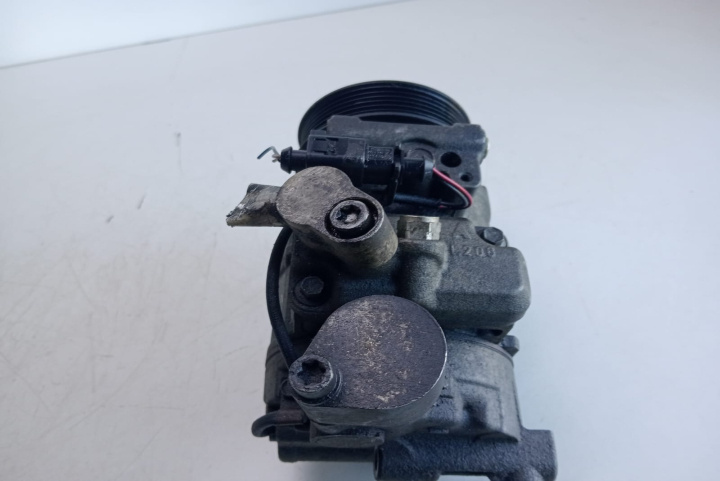 Compresor clima 4F0260805G Audi A6 4F/C6